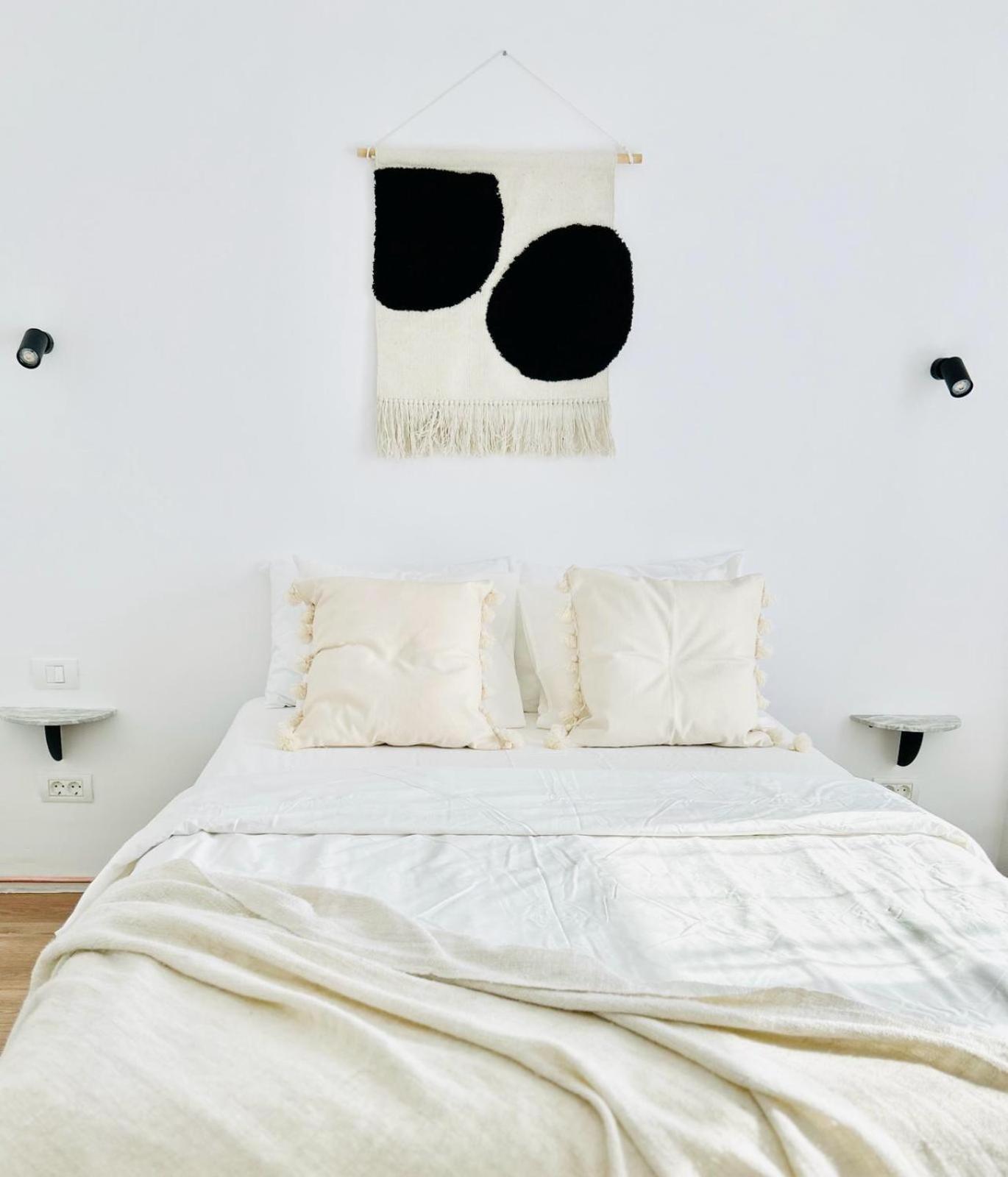 Urban Parkside Retreat Cozy 2-Bed Ap By Metro Apartment Букурещ Екстериор снимка