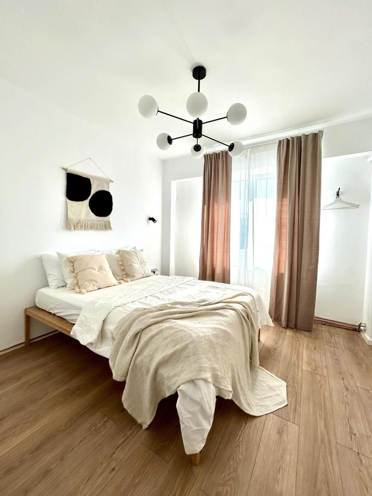 Urban Parkside Retreat Cozy 2-Bed Ap By Metro Apartment Букурещ Екстериор снимка